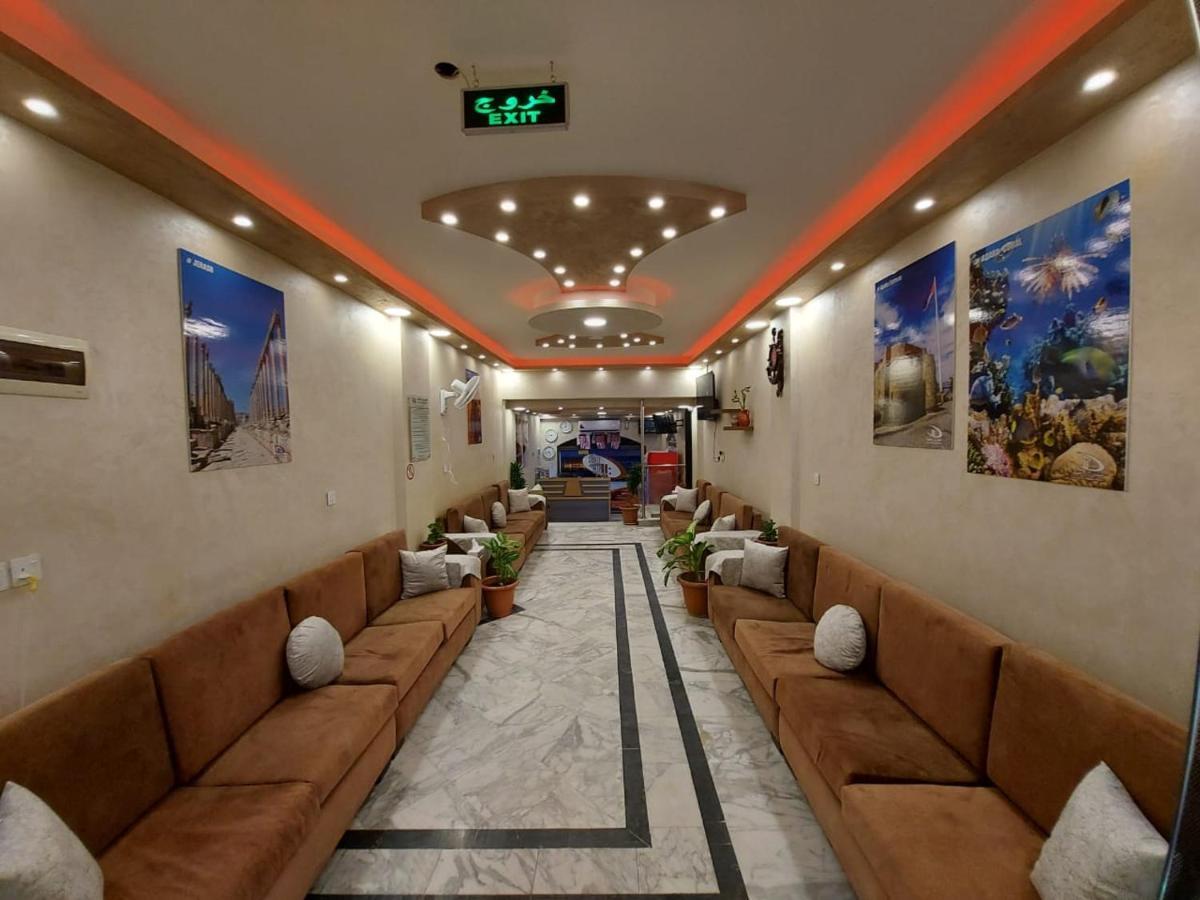 Hotel Zuwwar Aqaba Esterno foto