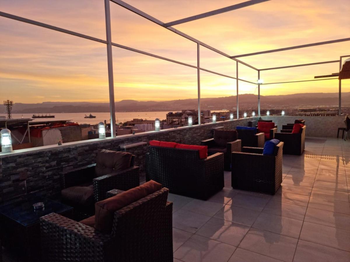 Hotel Zuwwar Aqaba Esterno foto
