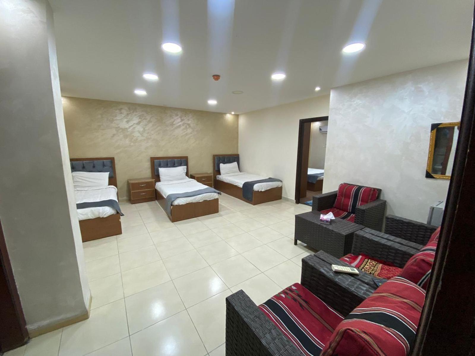 Hotel Zuwwar Aqaba Esterno foto