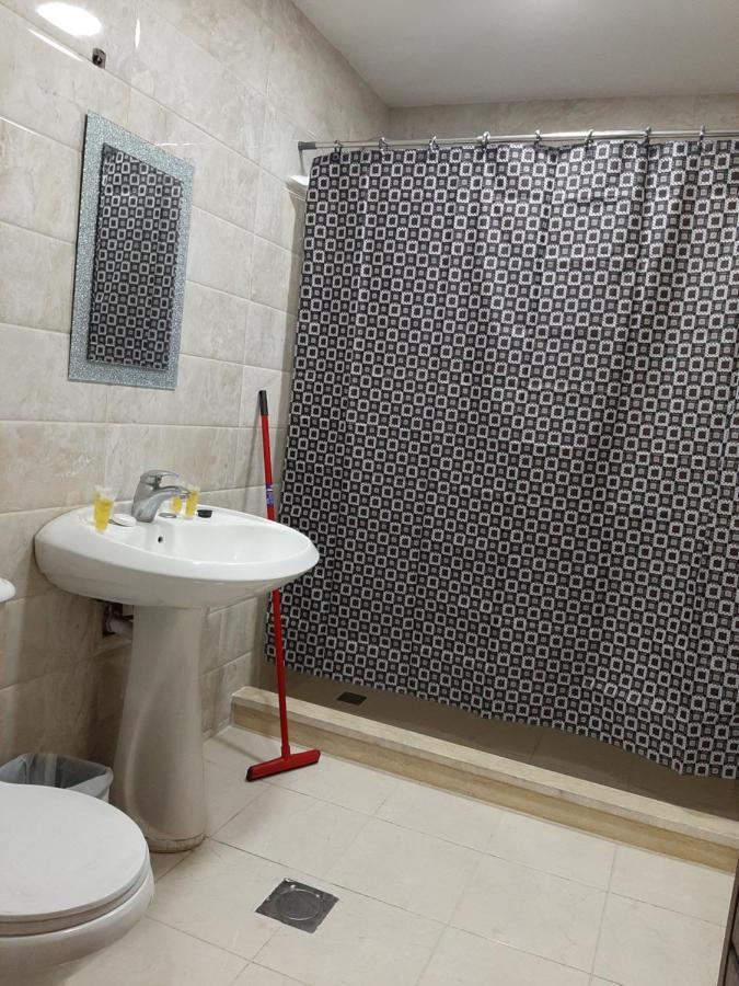 Hotel Zuwwar Aqaba Esterno foto