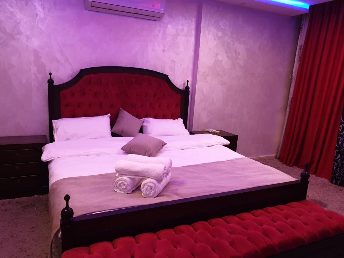 Hotel Zuwwar Aqaba Esterno foto
