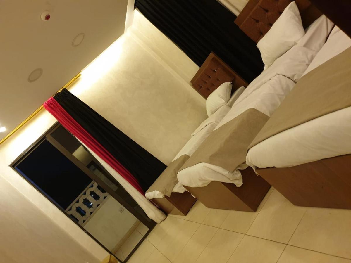 Hotel Zuwwar Aqaba Esterno foto