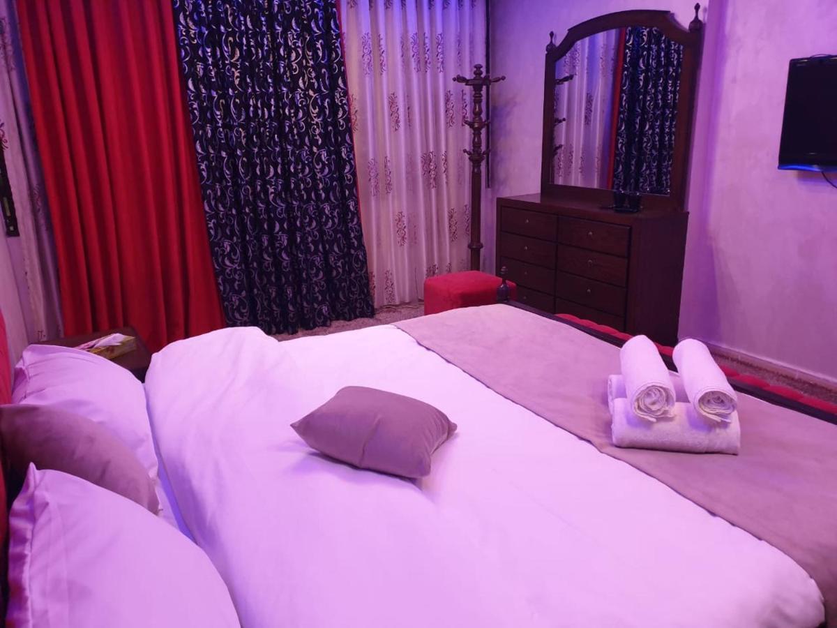 Hotel Zuwwar Aqaba Esterno foto